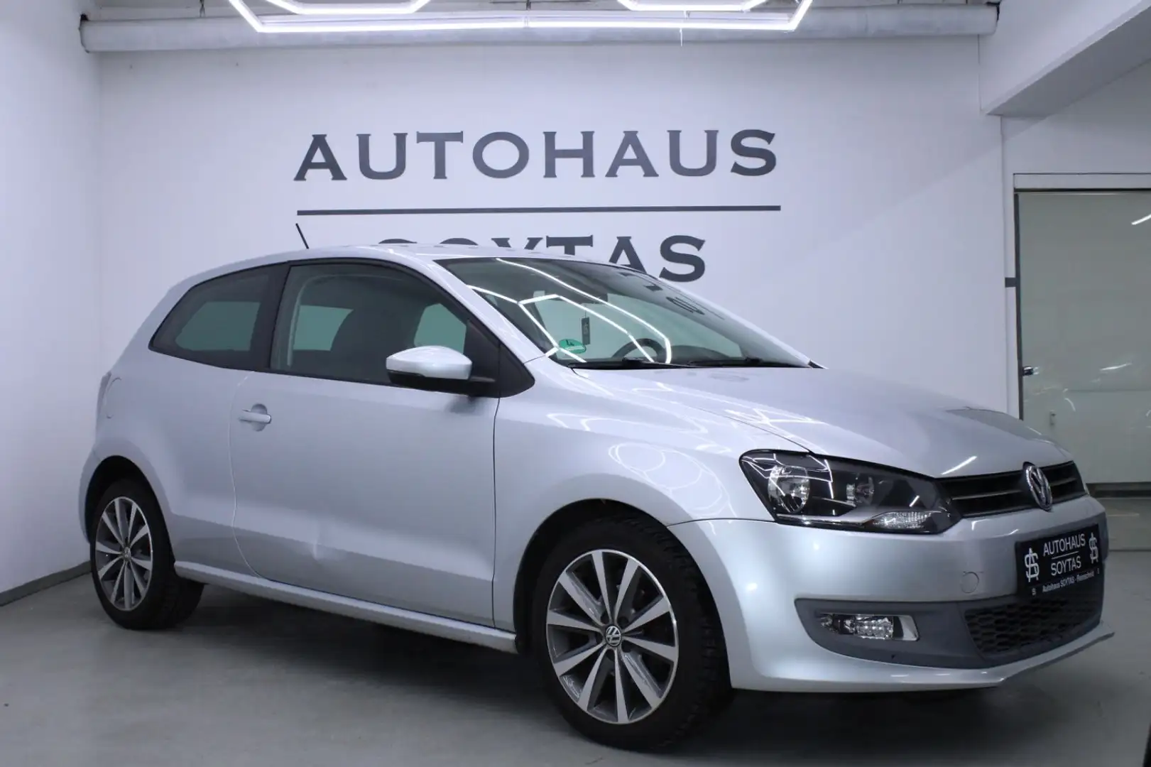 Volkswagen Polo V Team *SHZ *TEMPOMAT *PDC *KLIMA Argent - 2