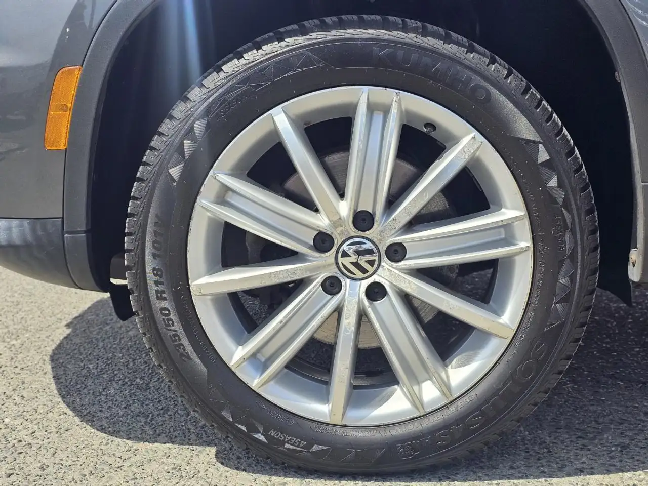 Volkswagen Tiguan снимка Volkswagen Tiguan