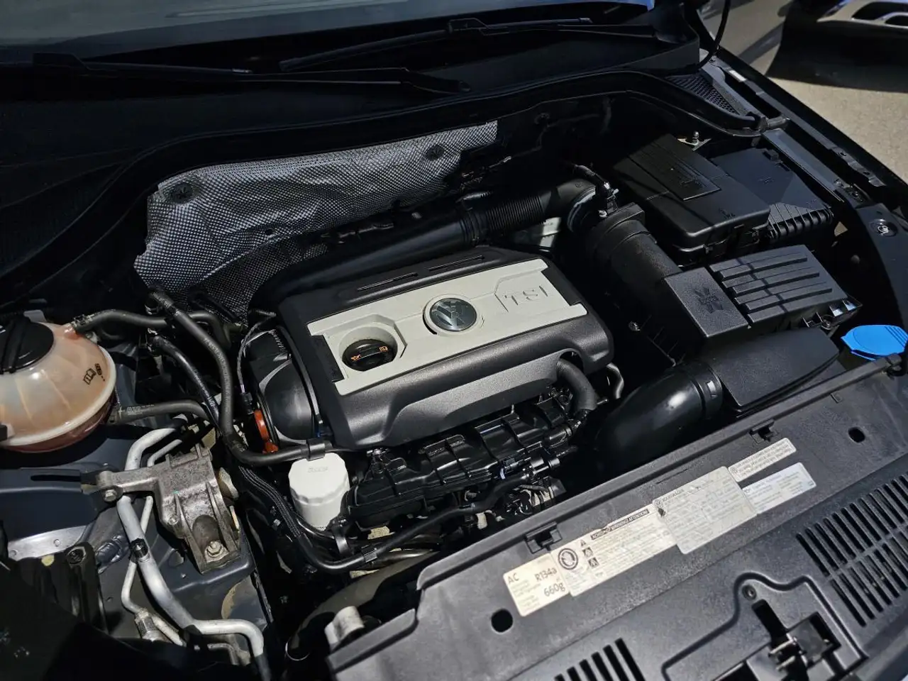 Volkswagen Tiguan снимка Volkswagen Tiguan