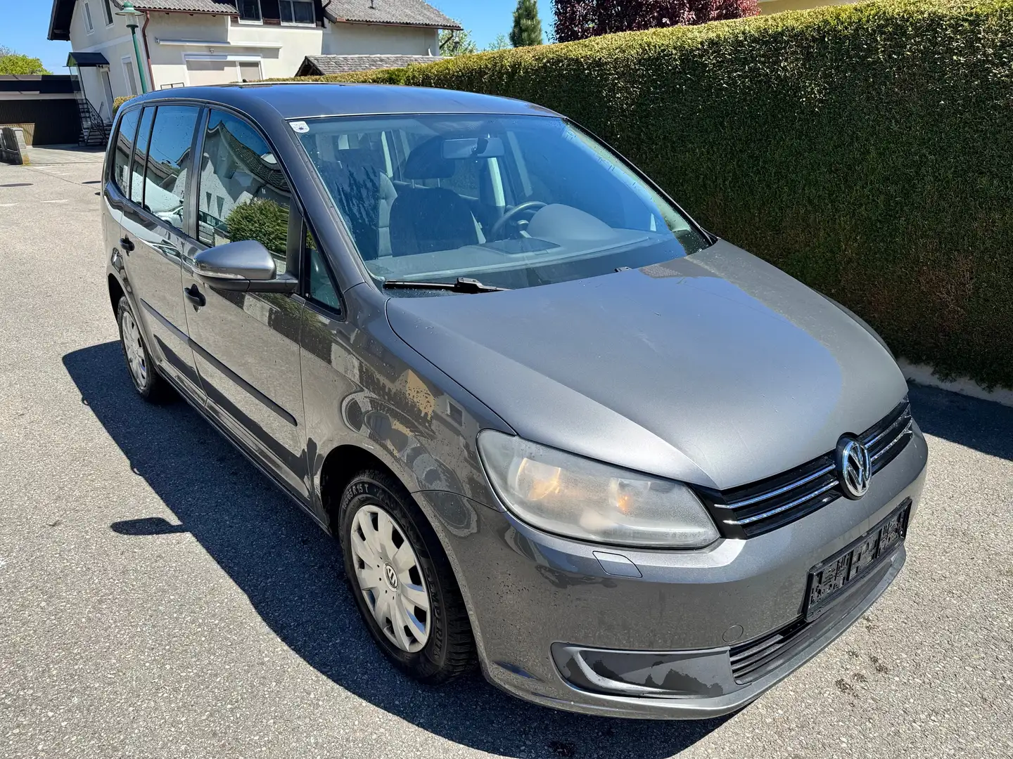 Volkswagen Touran - 2