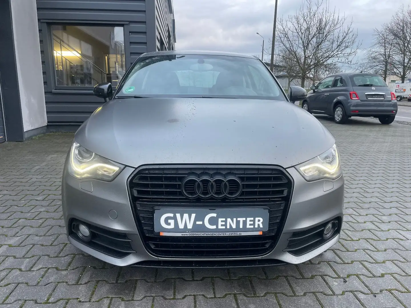 Audi A1 ambition Xenon / Navi / Tempomat Brun - 2