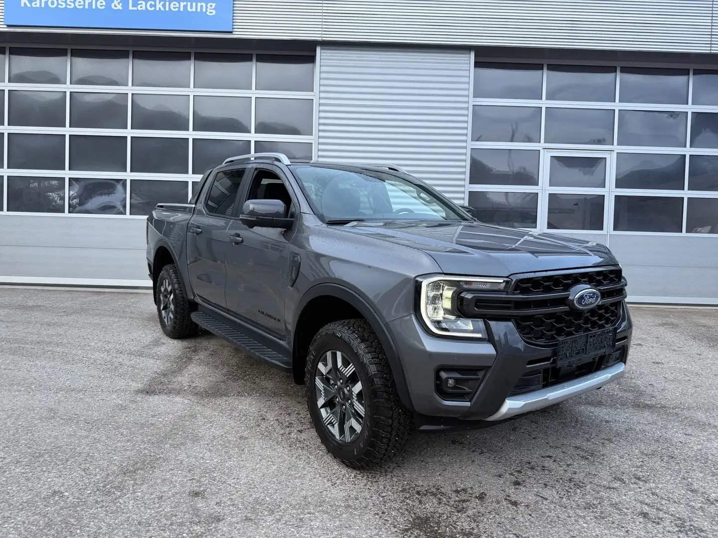 Ford Ranger Wildtrak PHEV 2,3L Grau - 2