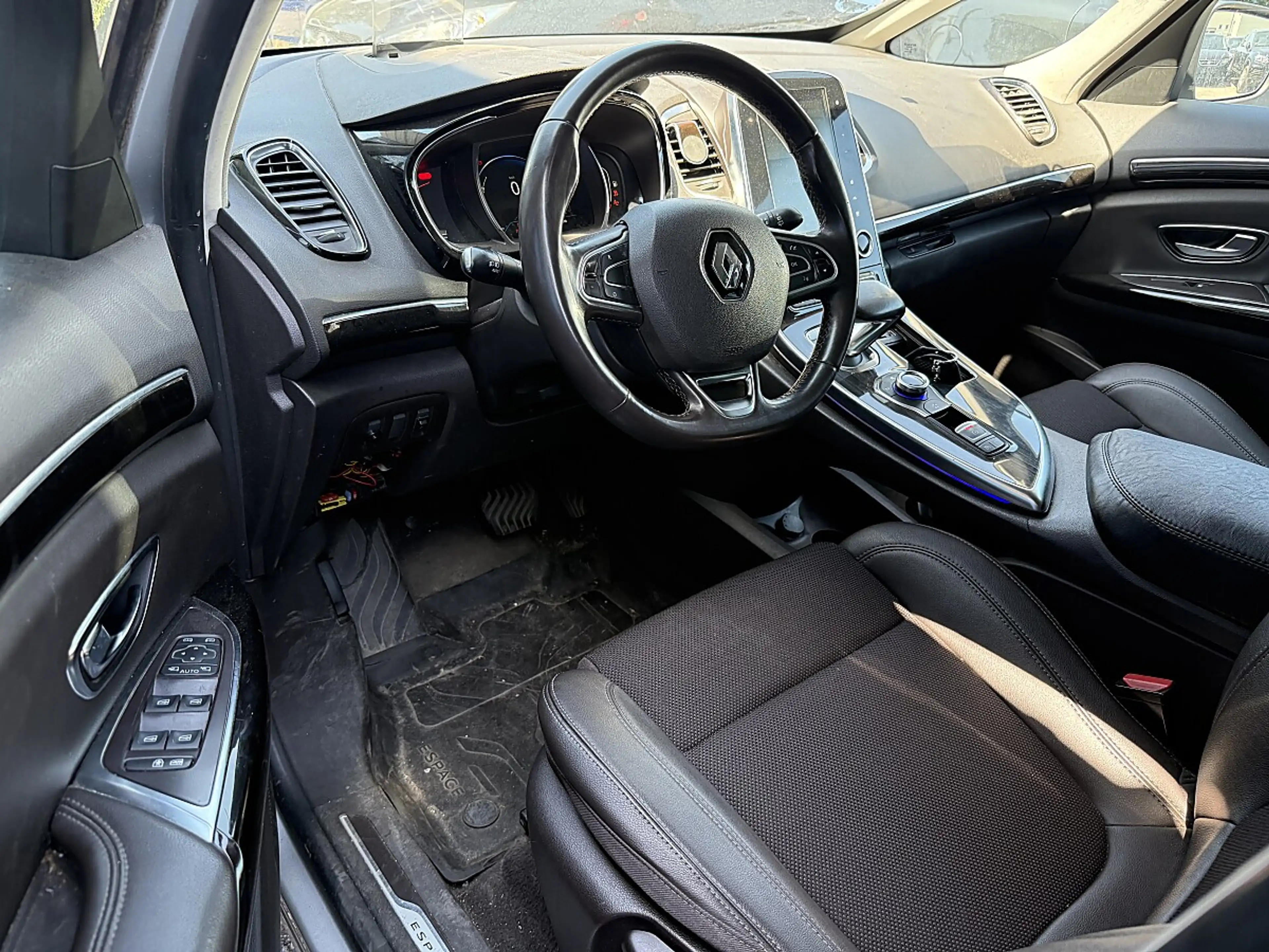 Renault Espace Initiale Paris Energy dCi 160 EDC — photo 5