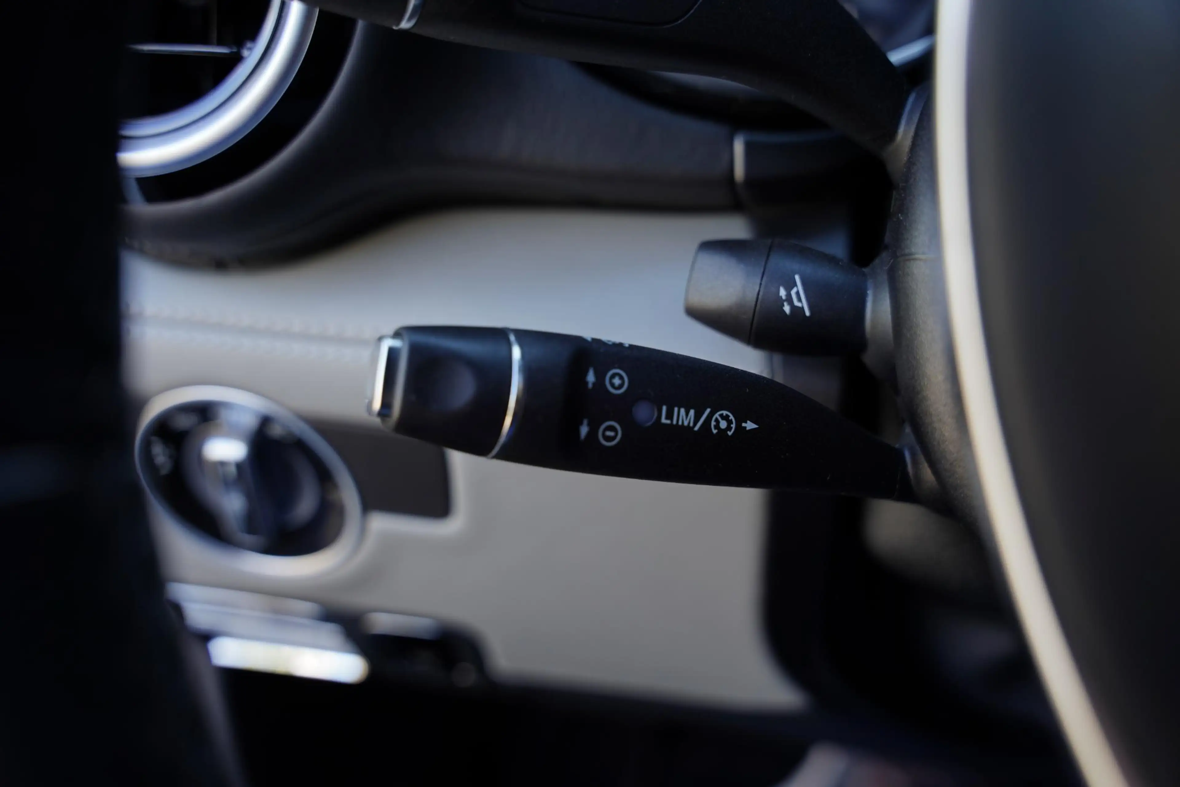 Mercedes-Benz AMG GT 4.0 / Panorama Dak / Keyless — photo 14