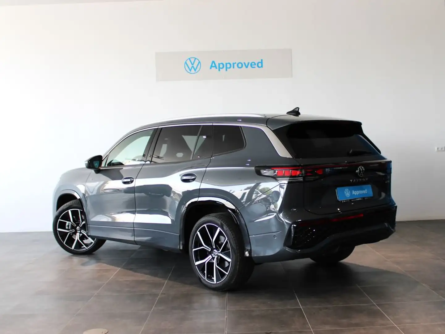 Volkswagen Tayron 1.5 eTSI DSG7 110kW R-Line Gris - 2