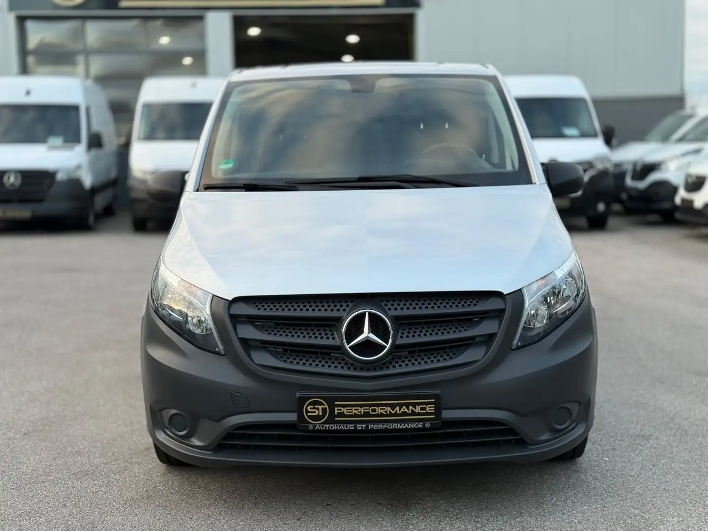 Mercedes-Benz Vito 114 CDI LANG KLIMA KAMERA SCHRANK 1HAND SHZ Silber - 2