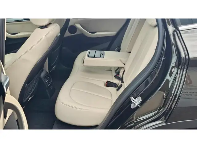 BMW X1 view 21