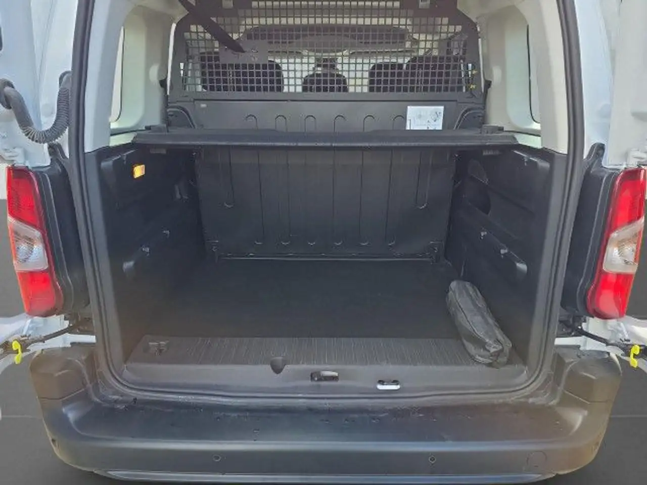 Peugeot Rifter Active Pack BlueHDi 100 / PDC / Klima 10