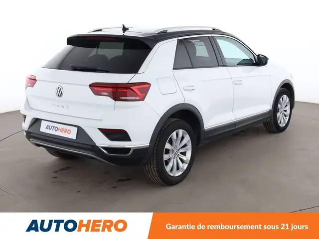 Volkswagen T-Roc view 6