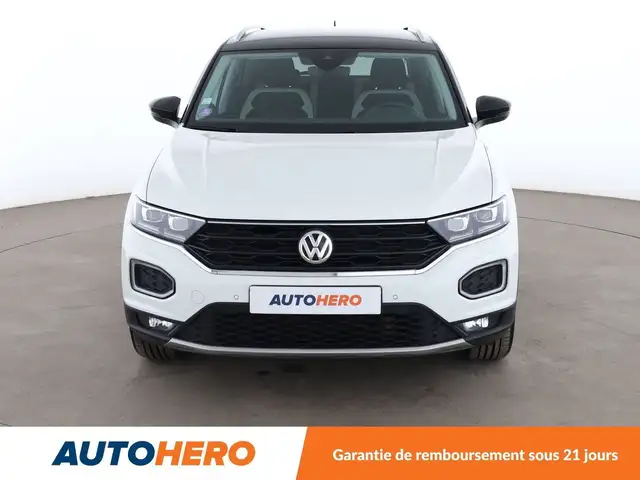 Volkswagen T-Roc view 9