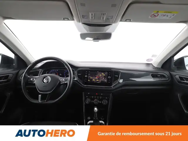 Volkswagen T-Roc view 12