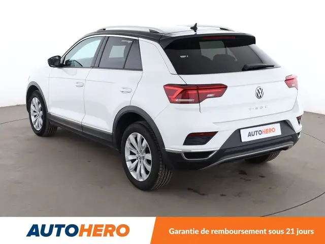 Volkswagen T-Roc view 4