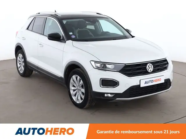 Volkswagen T-Roc view 8