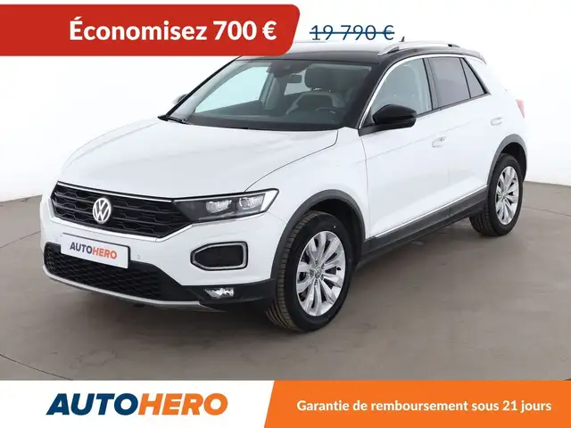 2019 Volkswagen T-Roc in White for sale
