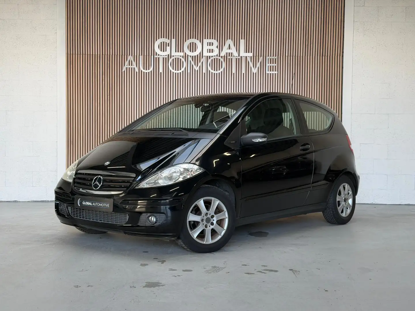 Mercedes-Benz A 150 Classic | Automaat | Stoelverwarming | Airco Negro - 1