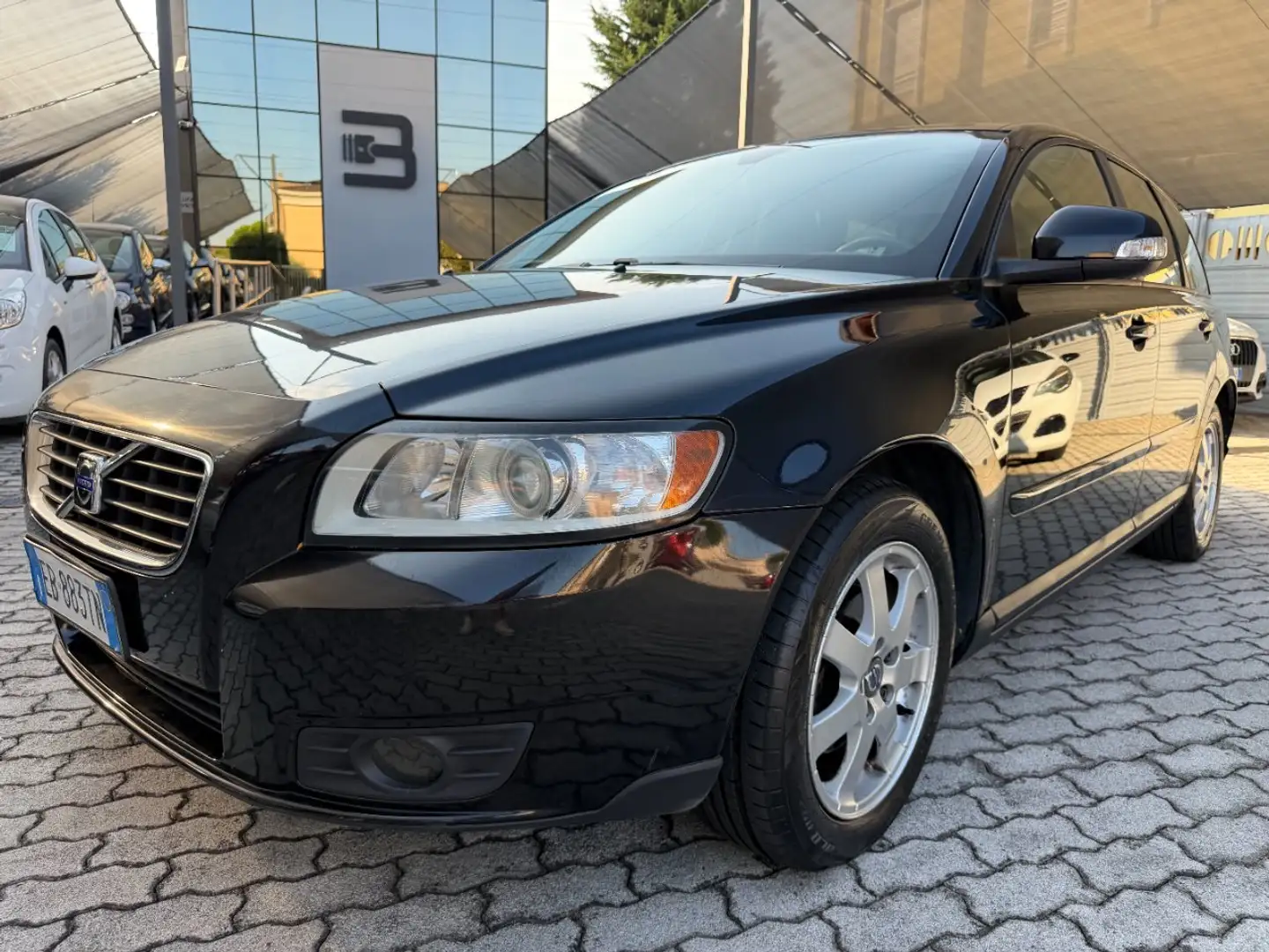 Volvo V50 1.6 Polar CONDIZIONI OTTIMALI Schwarz - 1