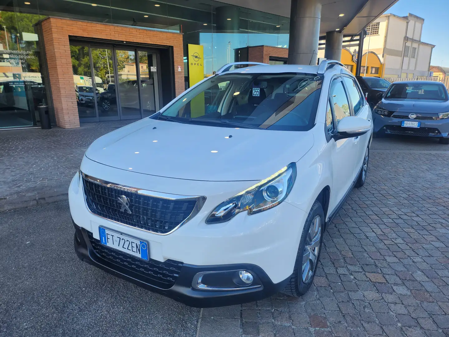Peugeot 2008 2008 1.2 puretech Allure s 83CV Wit - 1