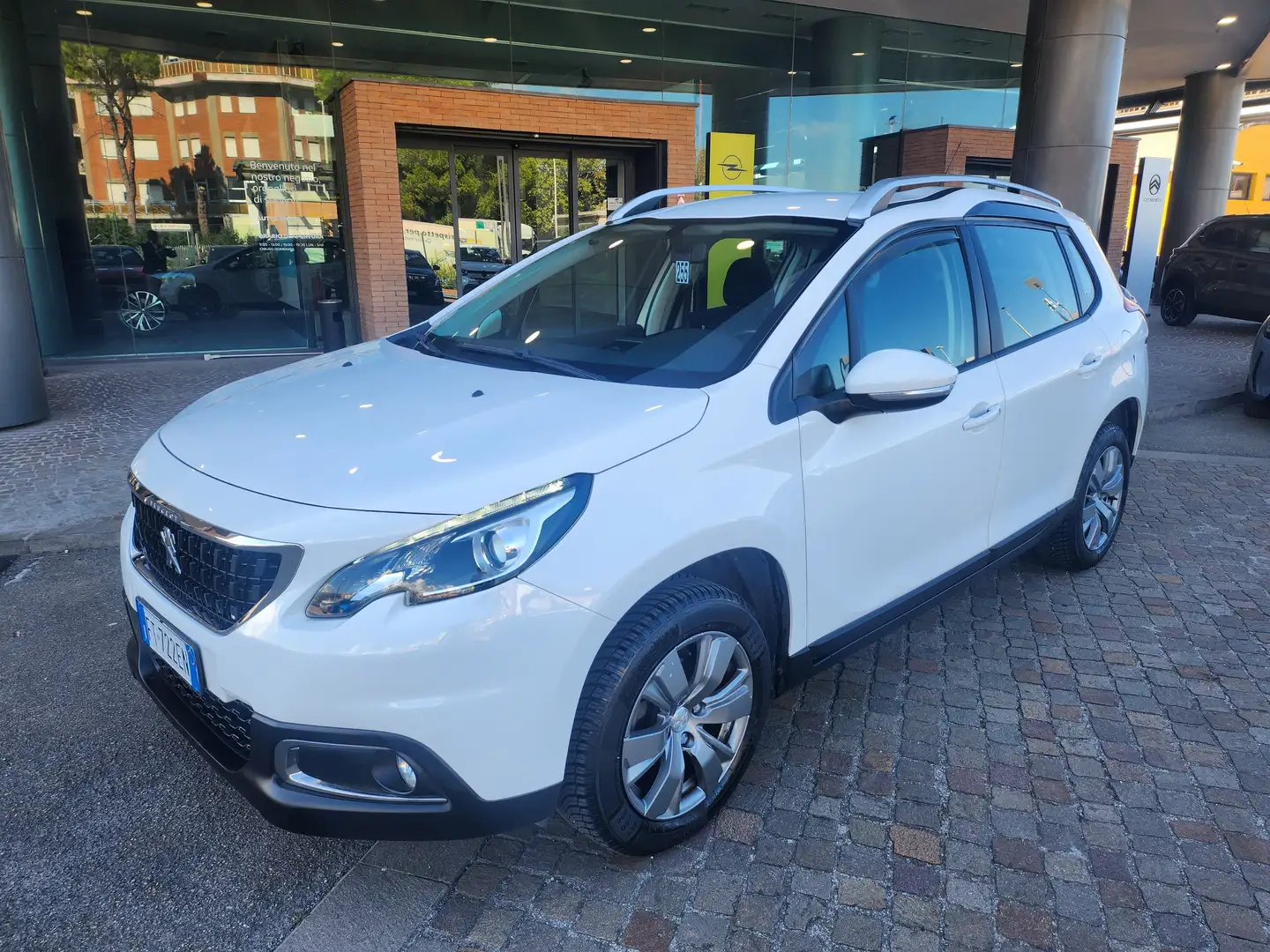 Peugeot 2008 2008 1.2 puretech Allure s 83CV Wit - 2