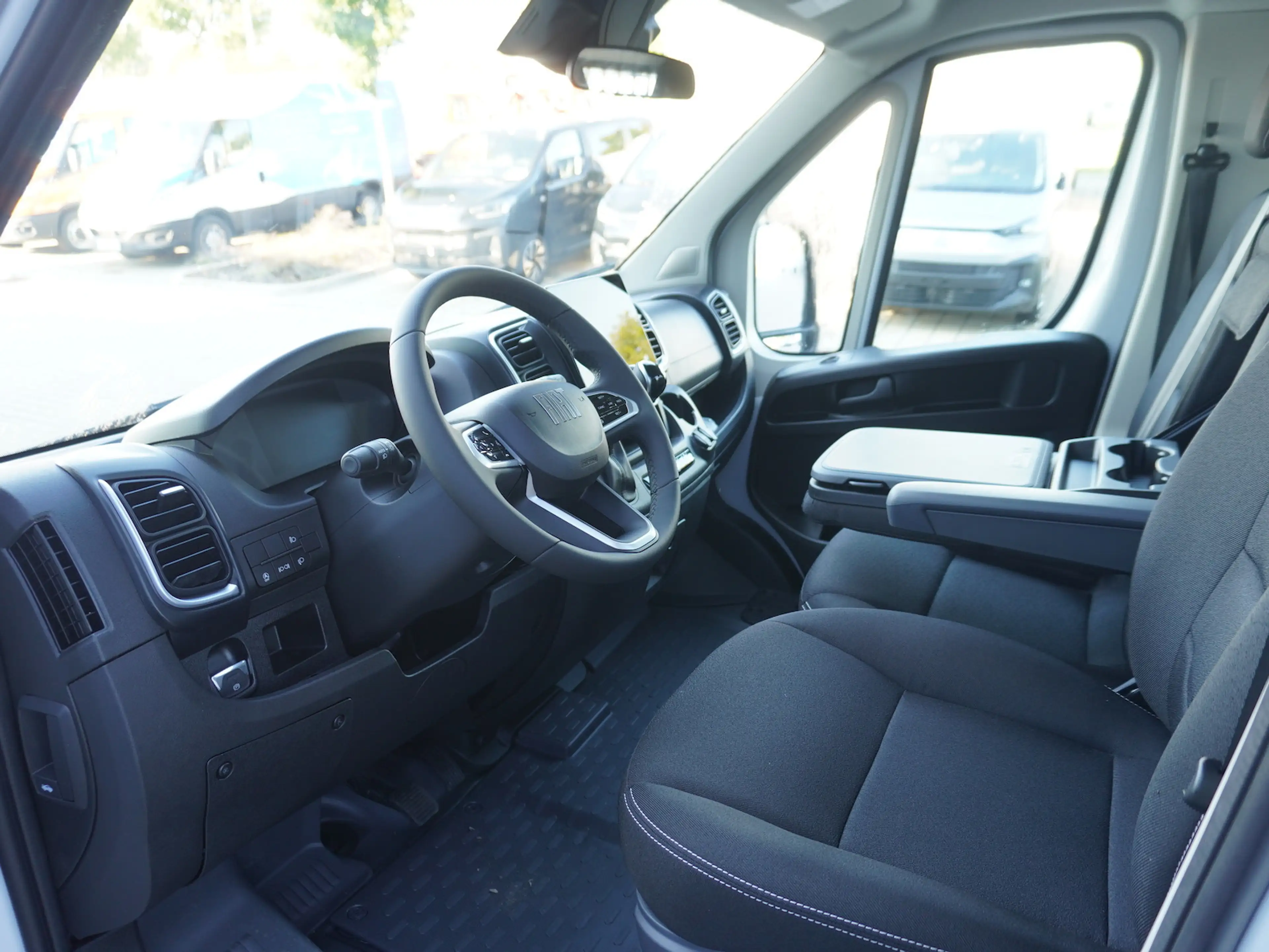 Fiat Ducato Maxi 180 Automatik / 10-Zoll Navi + AHK — photo 11