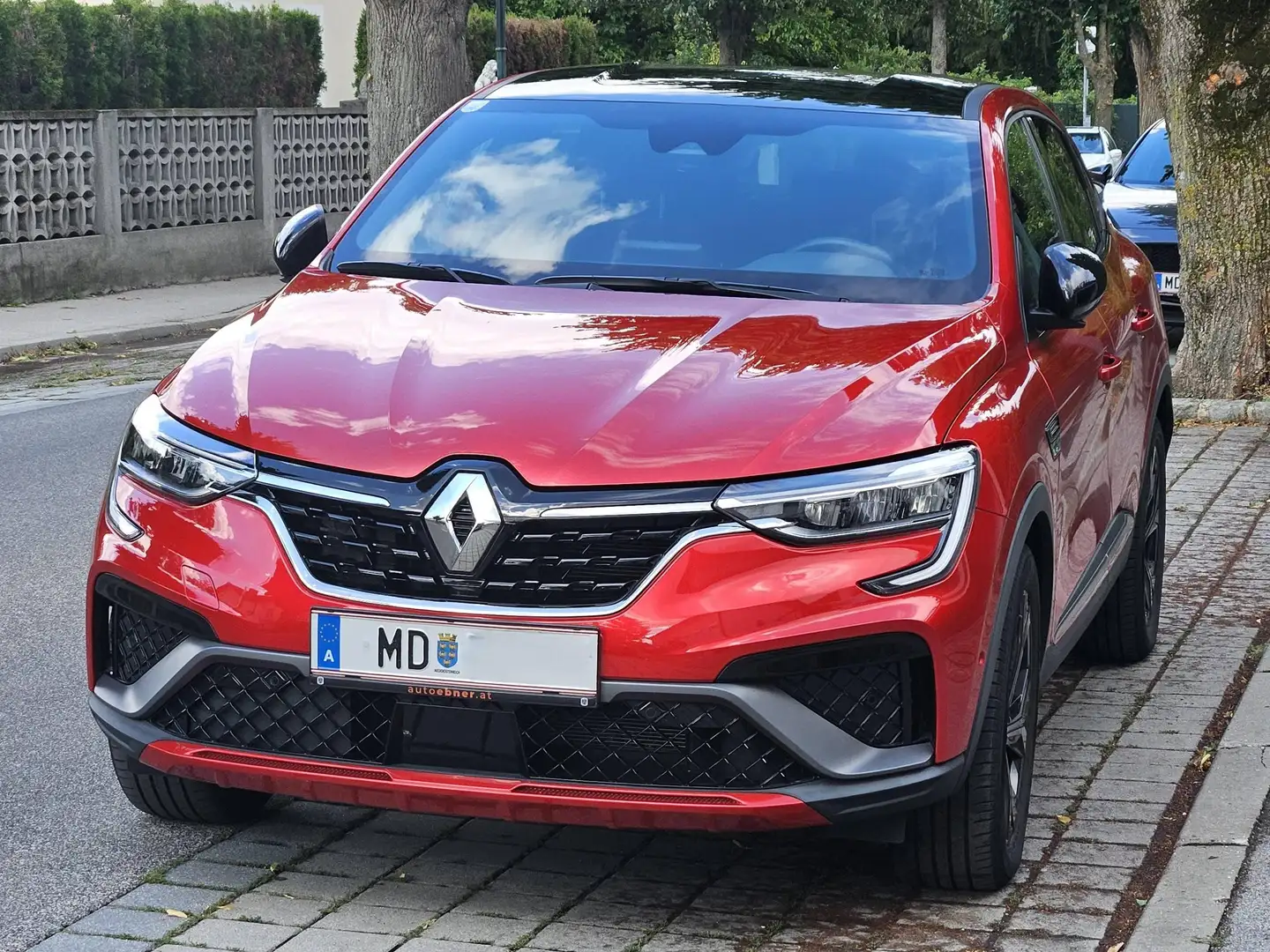 Renault Arkana E-TECH Hybrid 145 Rot - 1