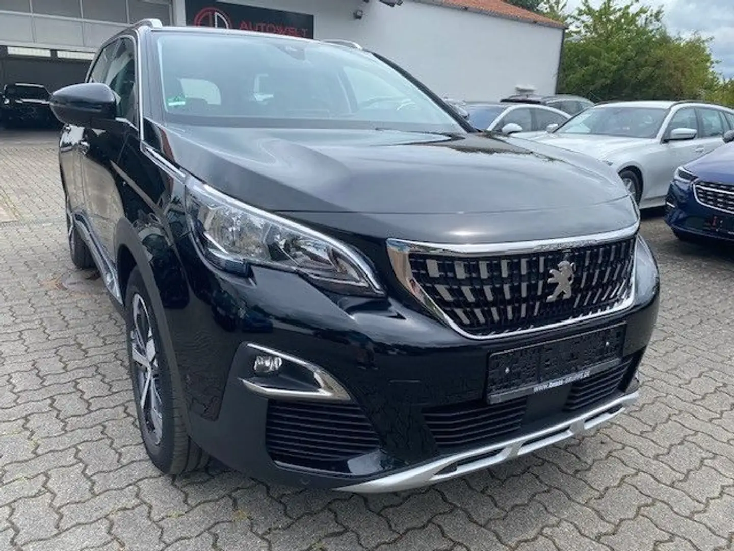 Peugeot 5008 Allure NAVI LED AHK KAM. PANODACH SOUNDSYS. Noir - 2