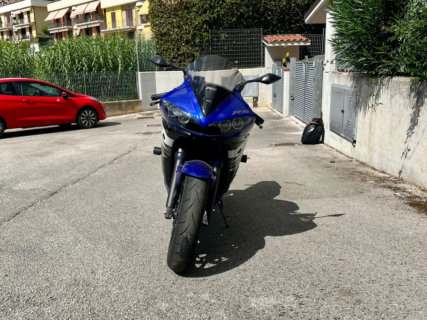 Yamaha YZF-R6 Bleu - 1