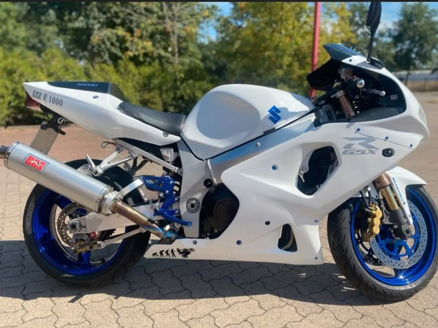 Suzuki GSX-R 1000 Beyaz - 1