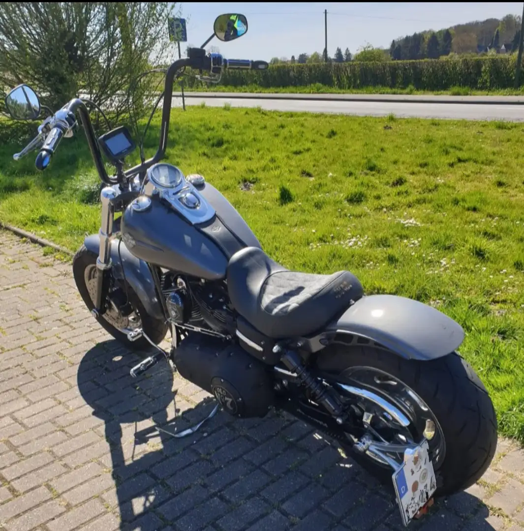 Harley-Davidson Fat Bob s. Fahrzeugbeschreibung Gris - 1