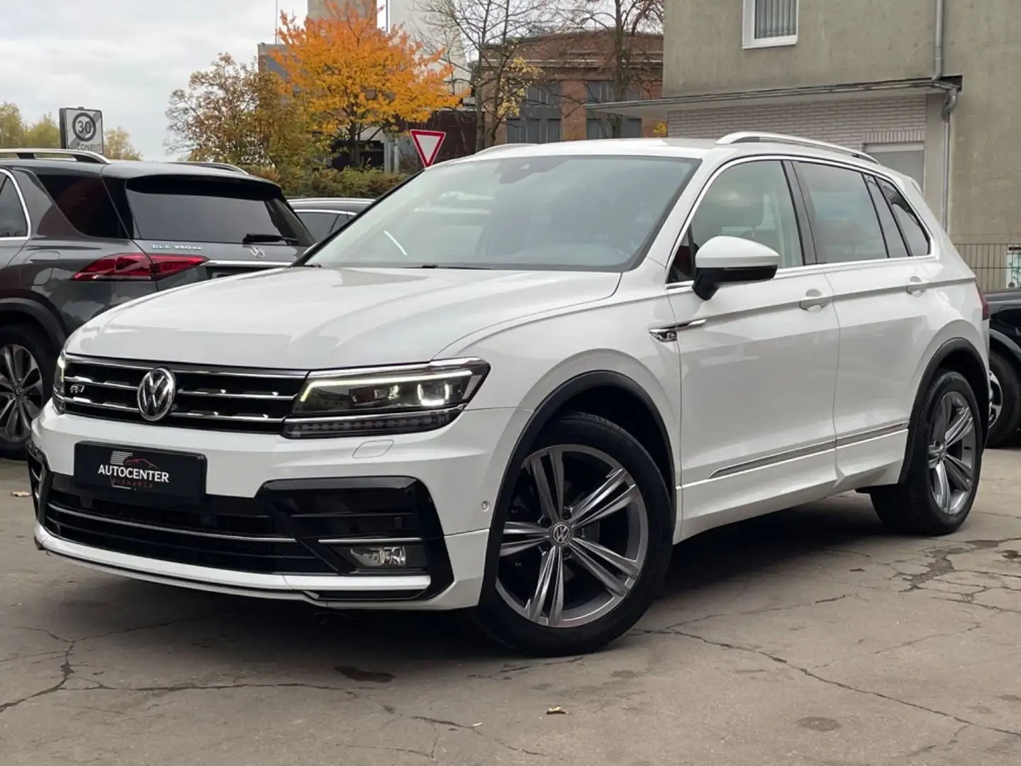 Volkswagen Tiguan R-Line*ACC*NAVI*LED*R-KAM*TISCH-PAKET* Blanc - 1