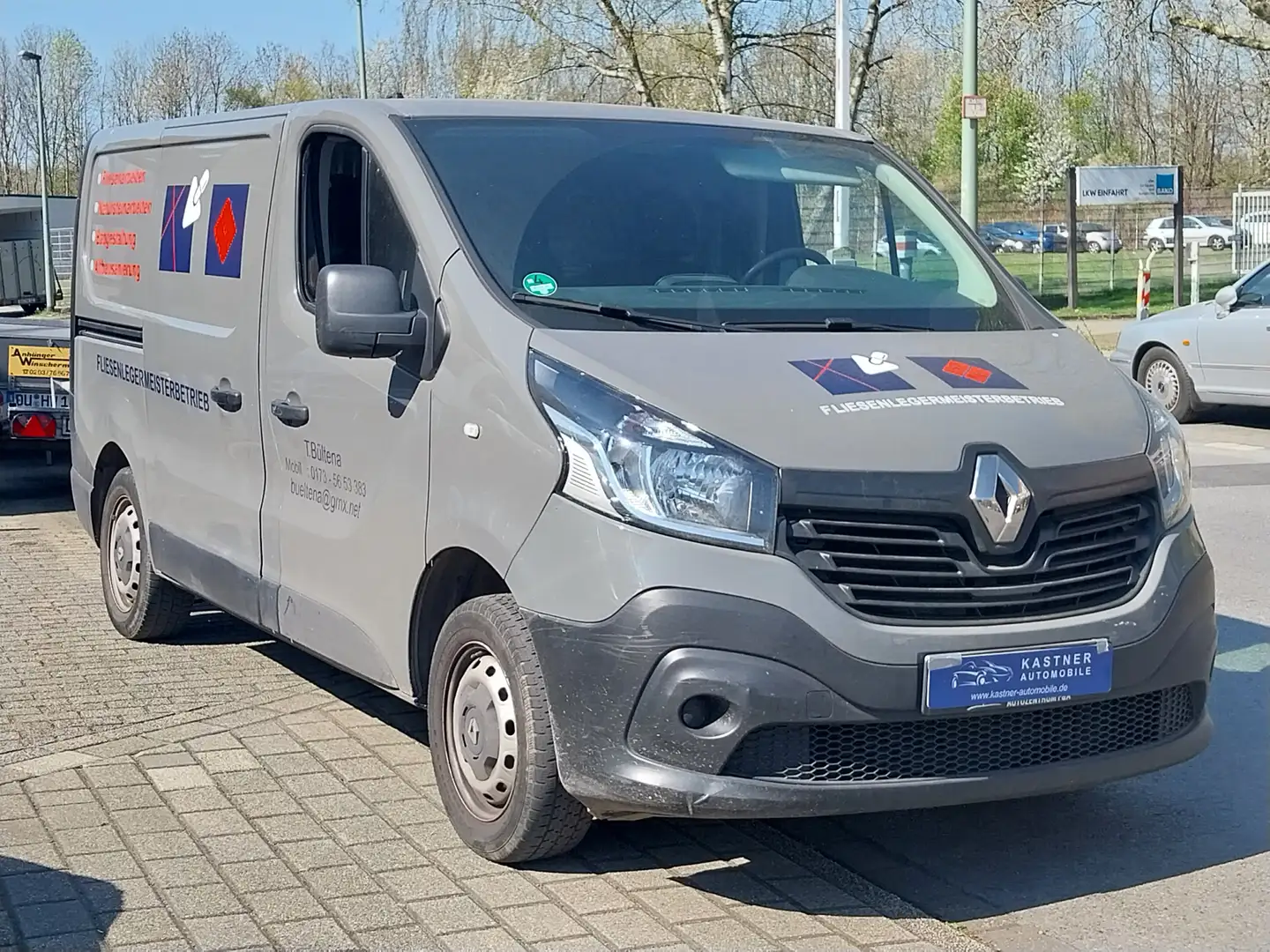 Renault Trafic L1H1 2,9t Komfort Regalsystem & Klima Grau - 2