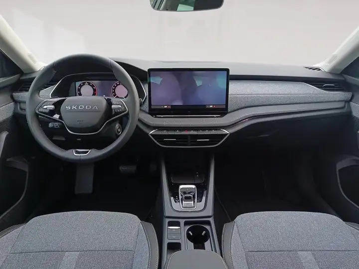 Škoda Octavia 2025, foto 4