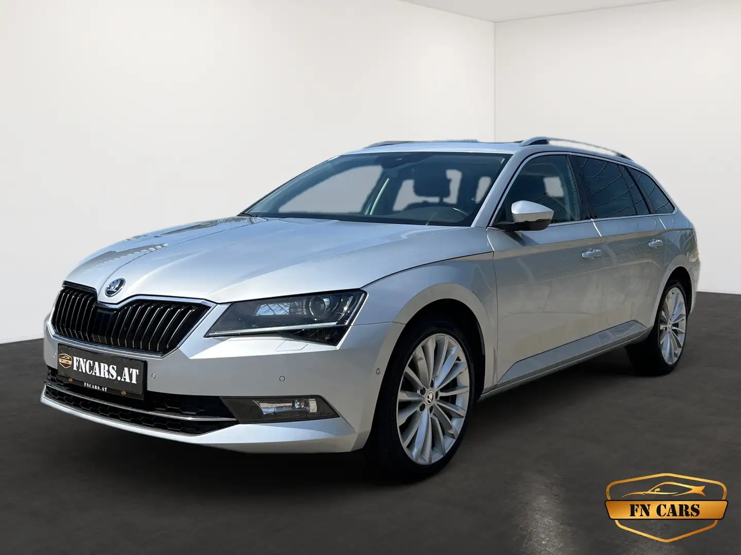 Skoda Superb 2.0 TDI Style 4x4 DSG | Panorama | ACC | LED |  Gris - 1