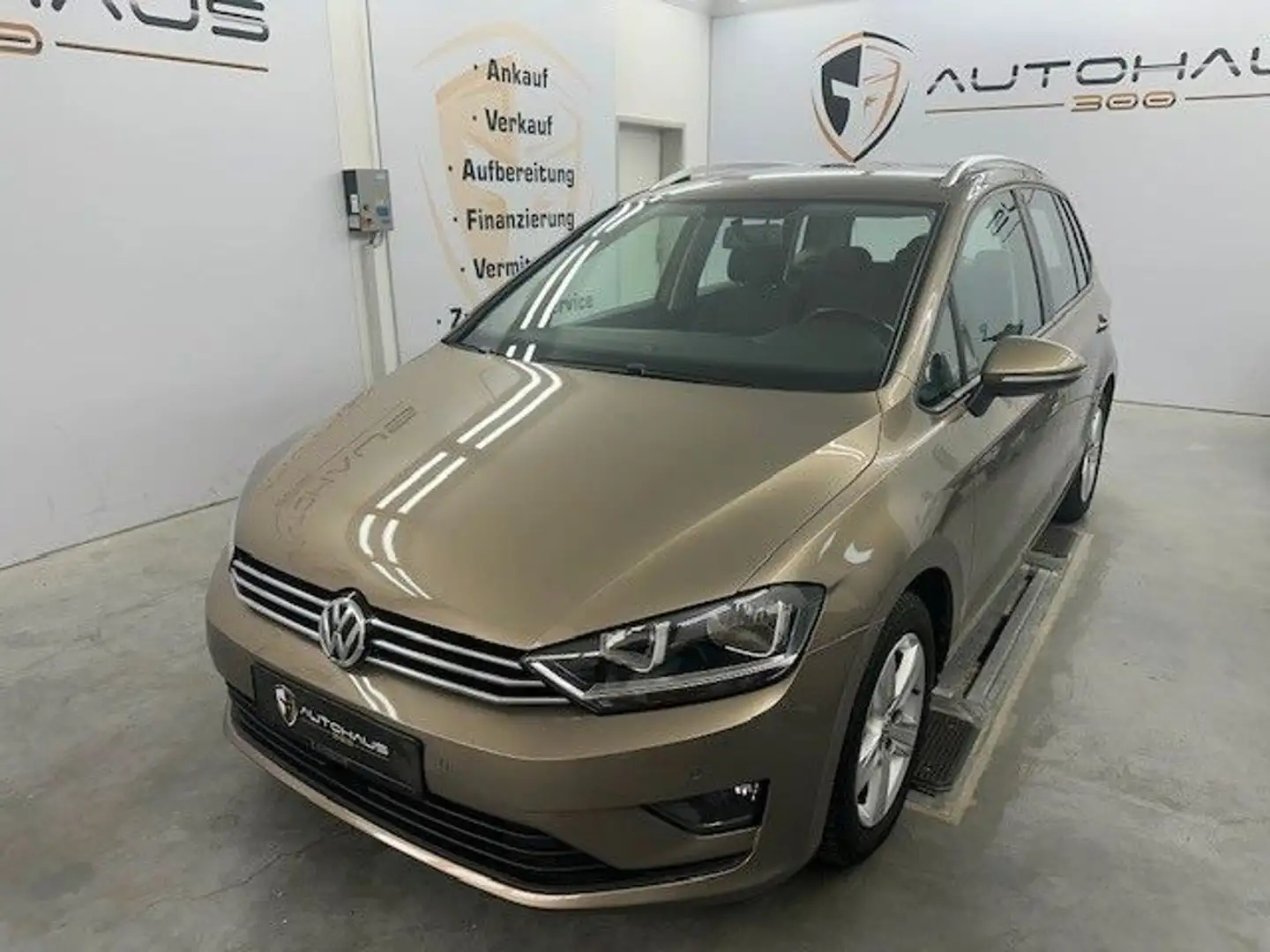 Volkswagen Golf Sportsvan VII Comfort KLIMA PDC MFL TEMPO Zlatna - 1