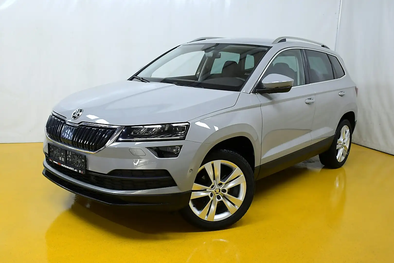 Skoda Karoq 1,5 TSI Style Limited DSG Grau - 1