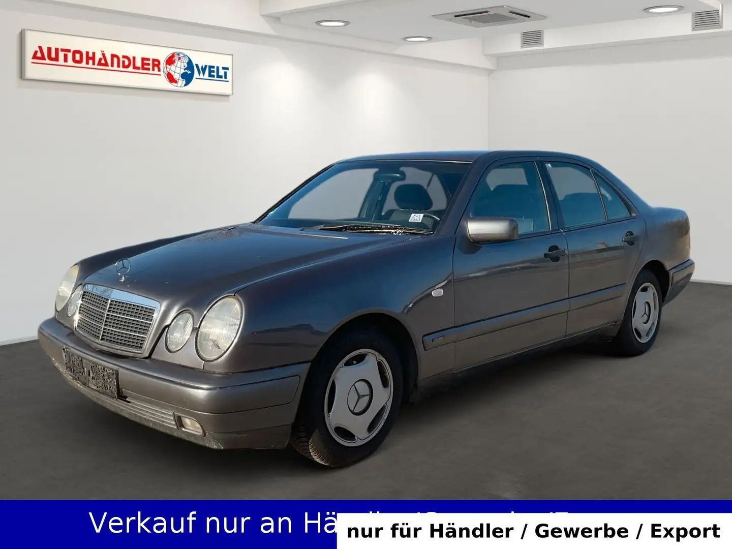Mercedes-Benz E 200 E200 W210 Classic Lim. Klima Grau - 1