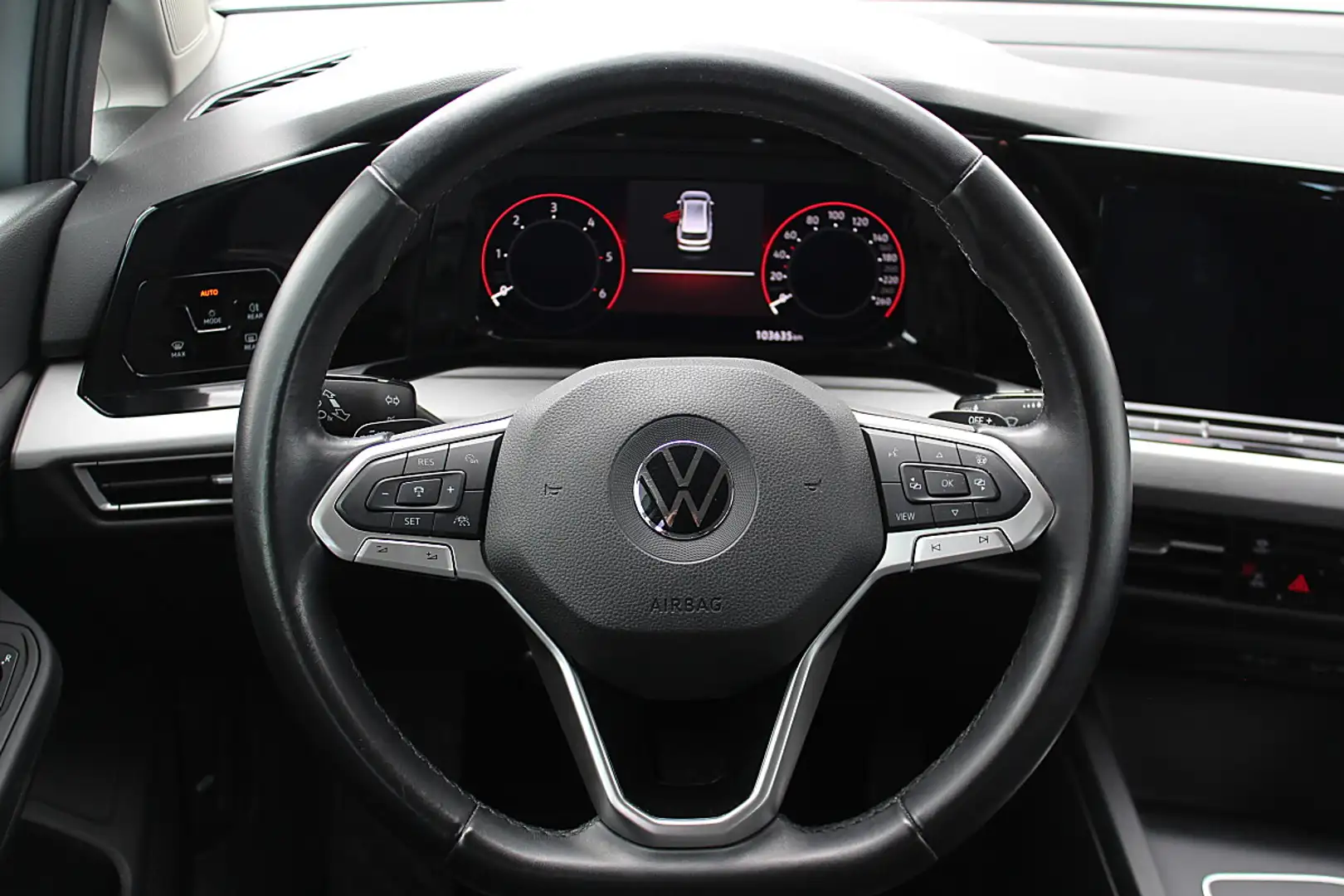 Volkswagen Golf Variant 2,0 TDI Life DSG LED AHK Navi Virtuel Tacho .... Silber - 2