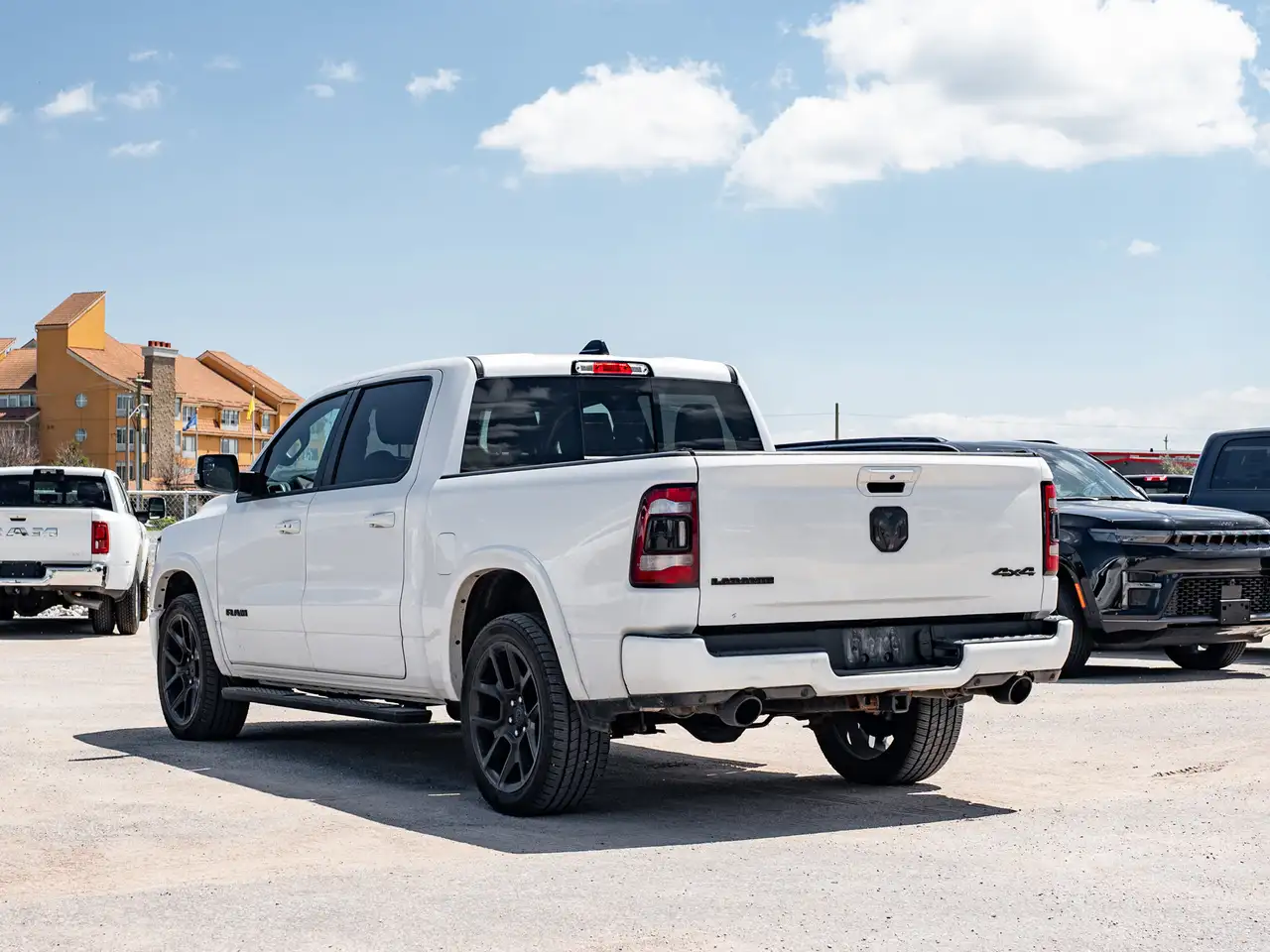 RAM 1500 снимка RAM 1500