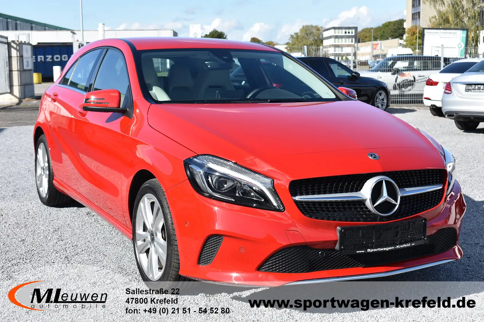 Mercedes-Benz A 220 4Matic 7G-DCT Urban  *NAVI*17" ALU*PDC* Rouge - 2