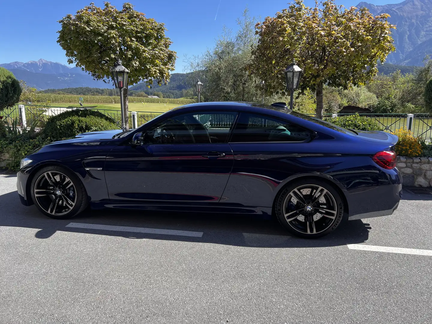 BMW M4 M-DKG Coupe Aut. - 1