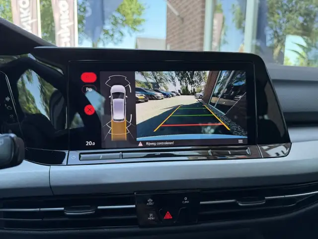 Volkswagen Golf view 17