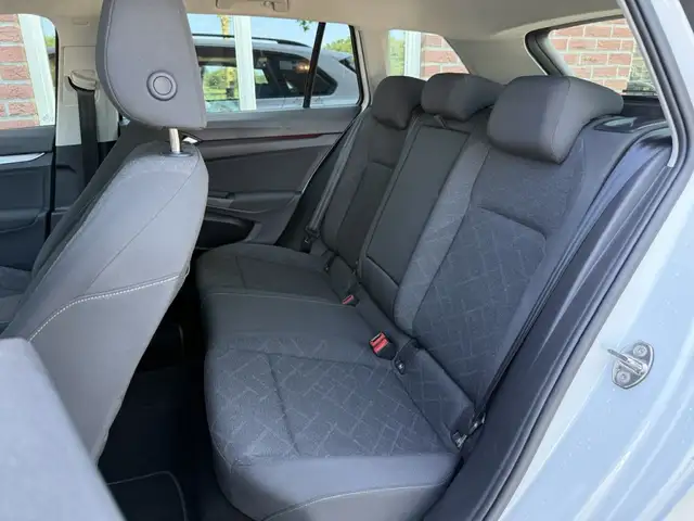 Volkswagen Golf view 5