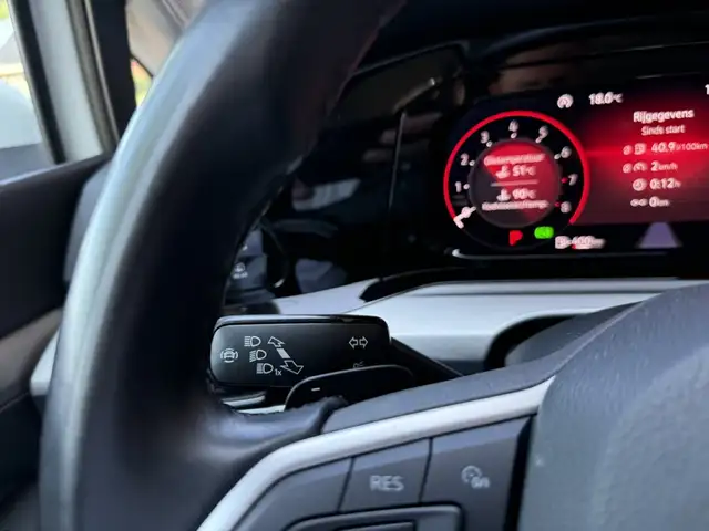 Volkswagen Golf view 26