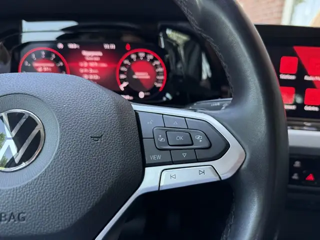 Volkswagen Golf view 23