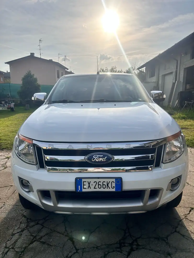 Ford Ranger 2.2 tdci double cab Limited auto Bianco - 2