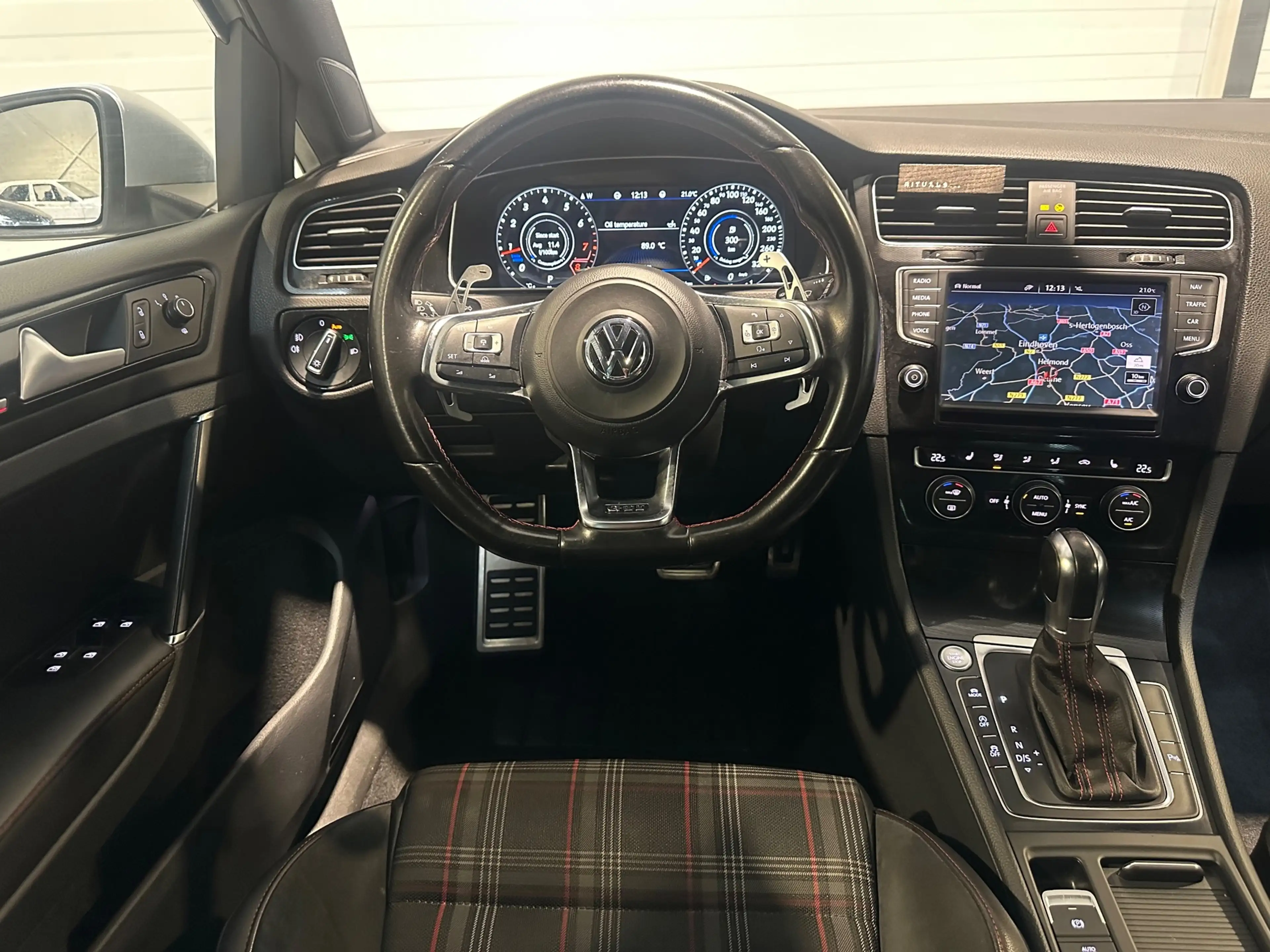 Volkswagen Golf GTI 2.0 TSI Performance 300PK — photo 9