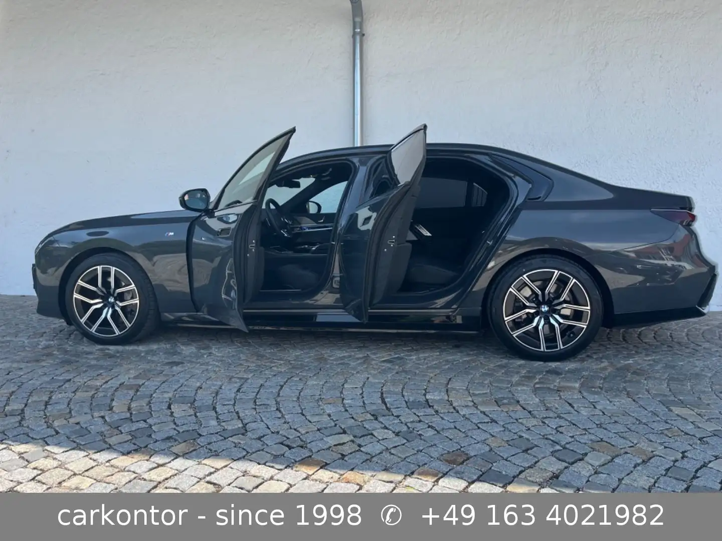 BMW i7 xDr. 60 *M SPORT*THEATRE*LOUNGE SEAT*PANO SKY Grau - 1