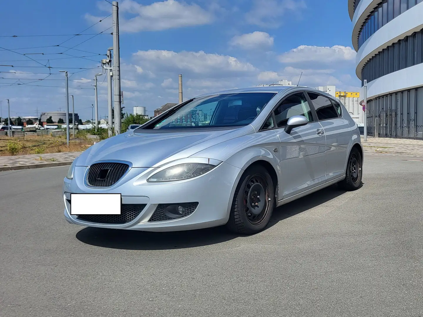 SEAT Leon Leon 2.0 FSI Reference Silber - 1