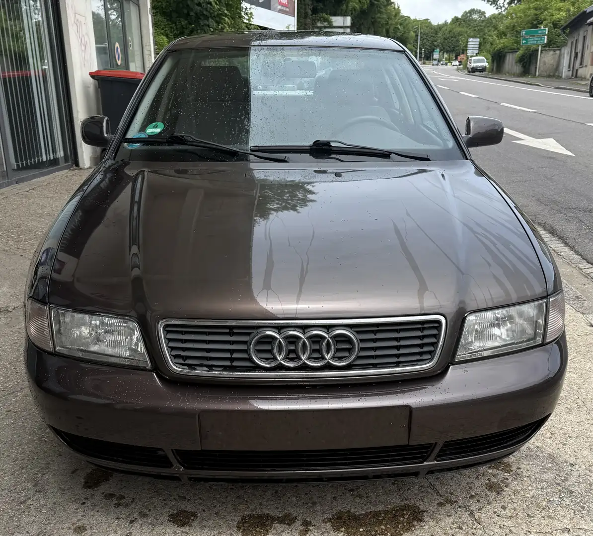 Audi A4 1.8 Automatique Brun - 1