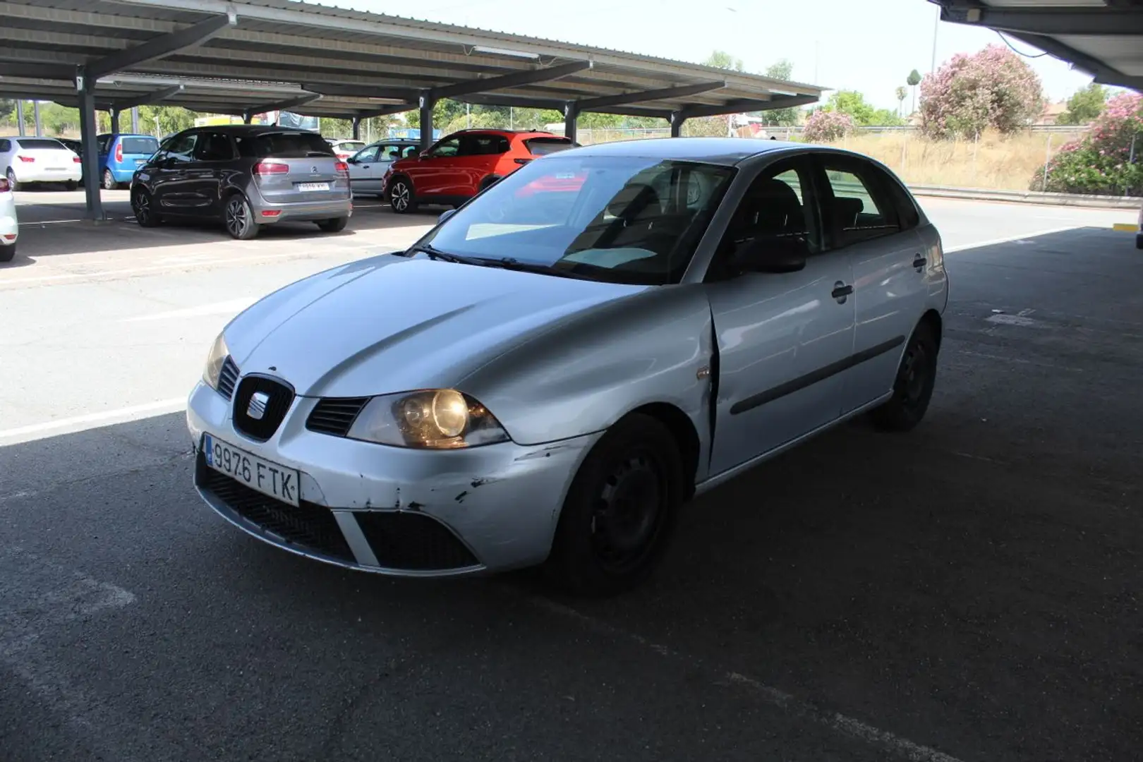 SEAT Ibiza 1.4TDI Ecomotive Silber - 1
