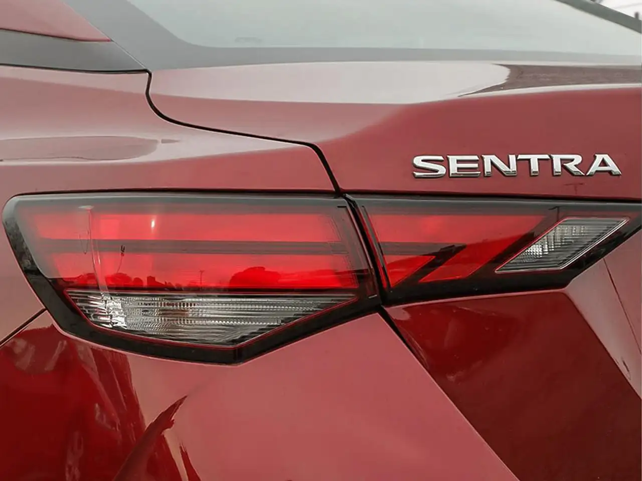 Nissan Sentra снимка Nissan Sentra